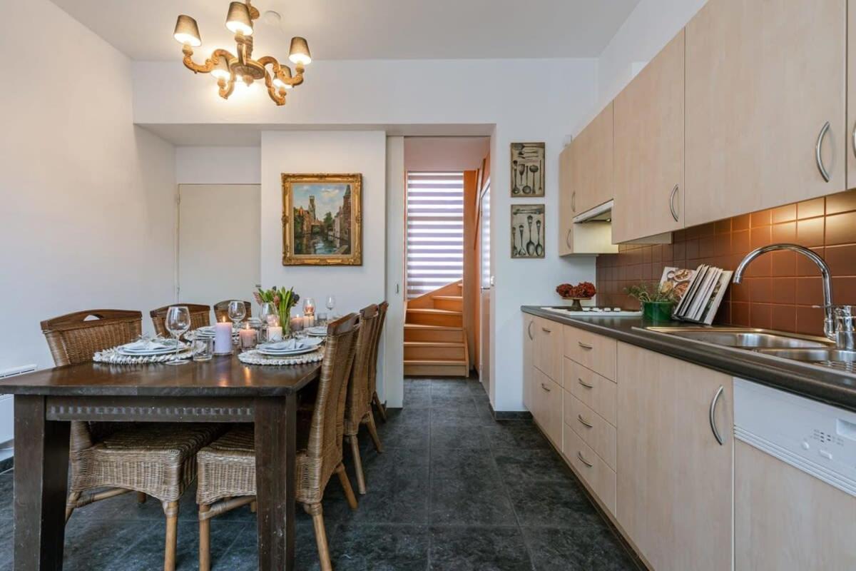 Huswell - Charming Town-house In The Center Of Holiday home Bruges